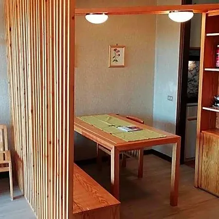Panorama Apartment *